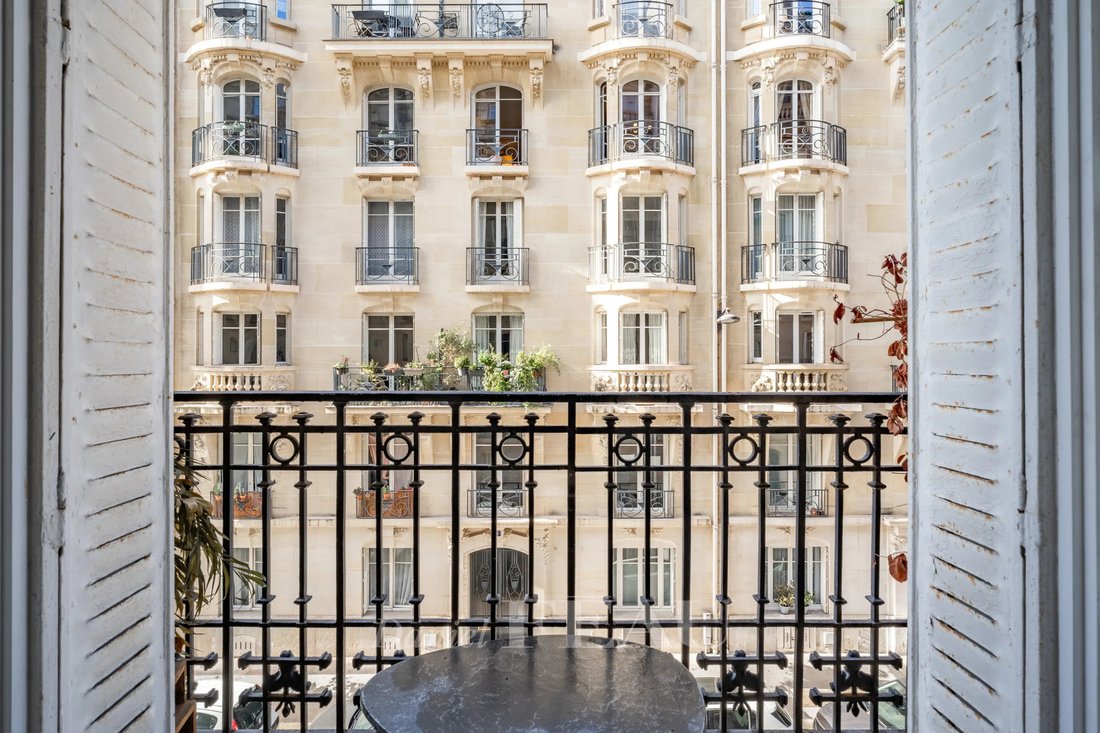 Apartment in Violet Commerce, Paris 15e Arrondissement, Paris 5 - 19161235