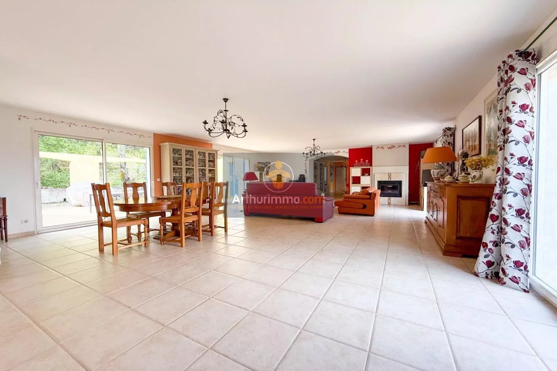 Villa in Apt, Provence-Alpes-Côte d'Azur, France 3 - 19160064