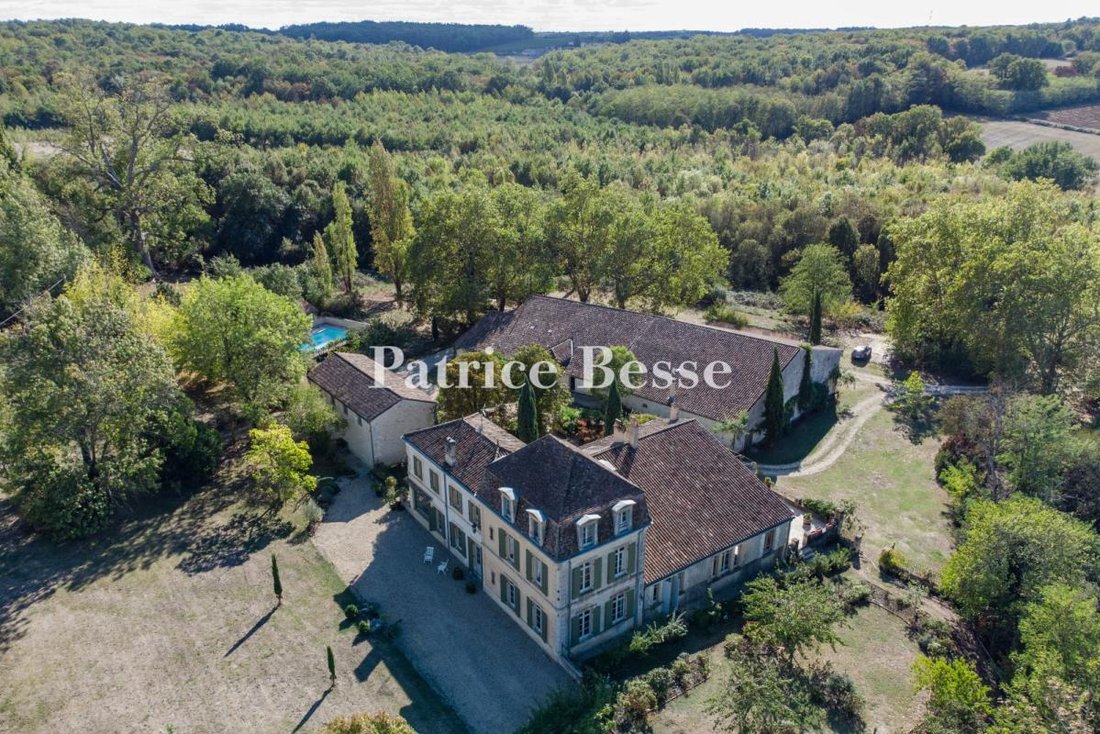 Schloss in Riocaud, Neu-Aquitanien, Frankreich 2 - 19164599