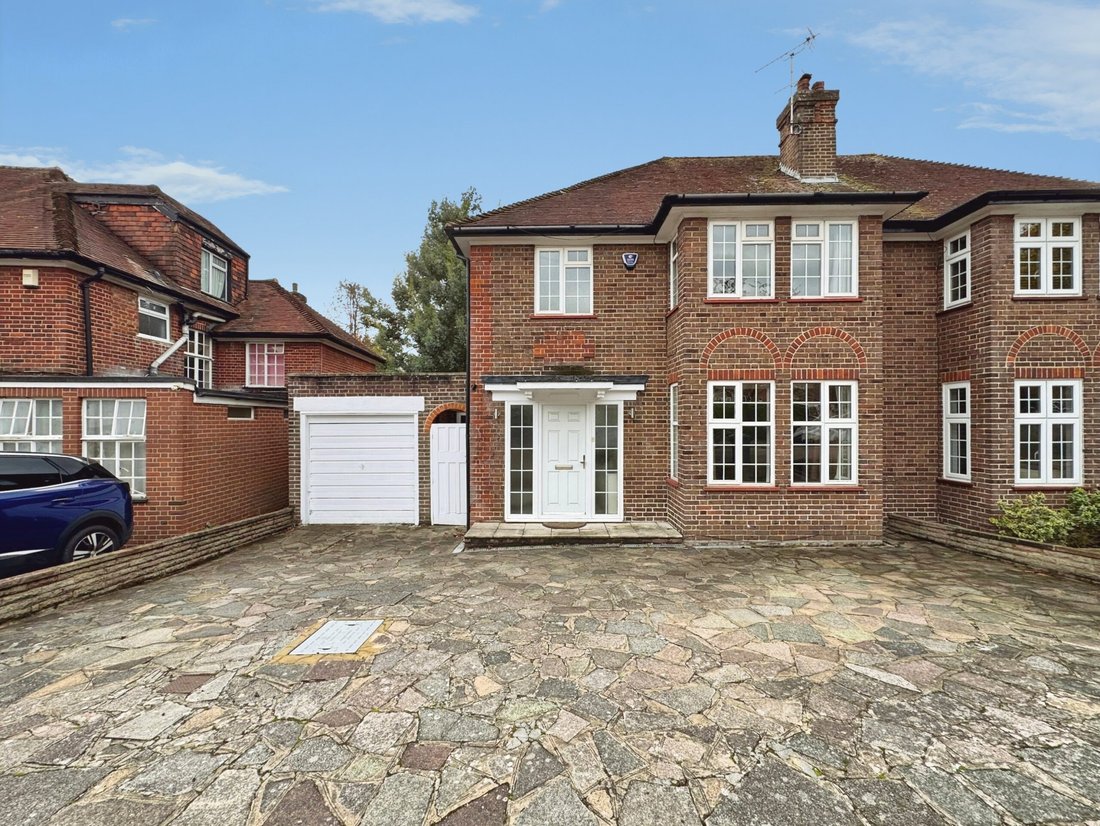 Casa a Edgware, Barnet, Inghilterra 1 - 19160286
