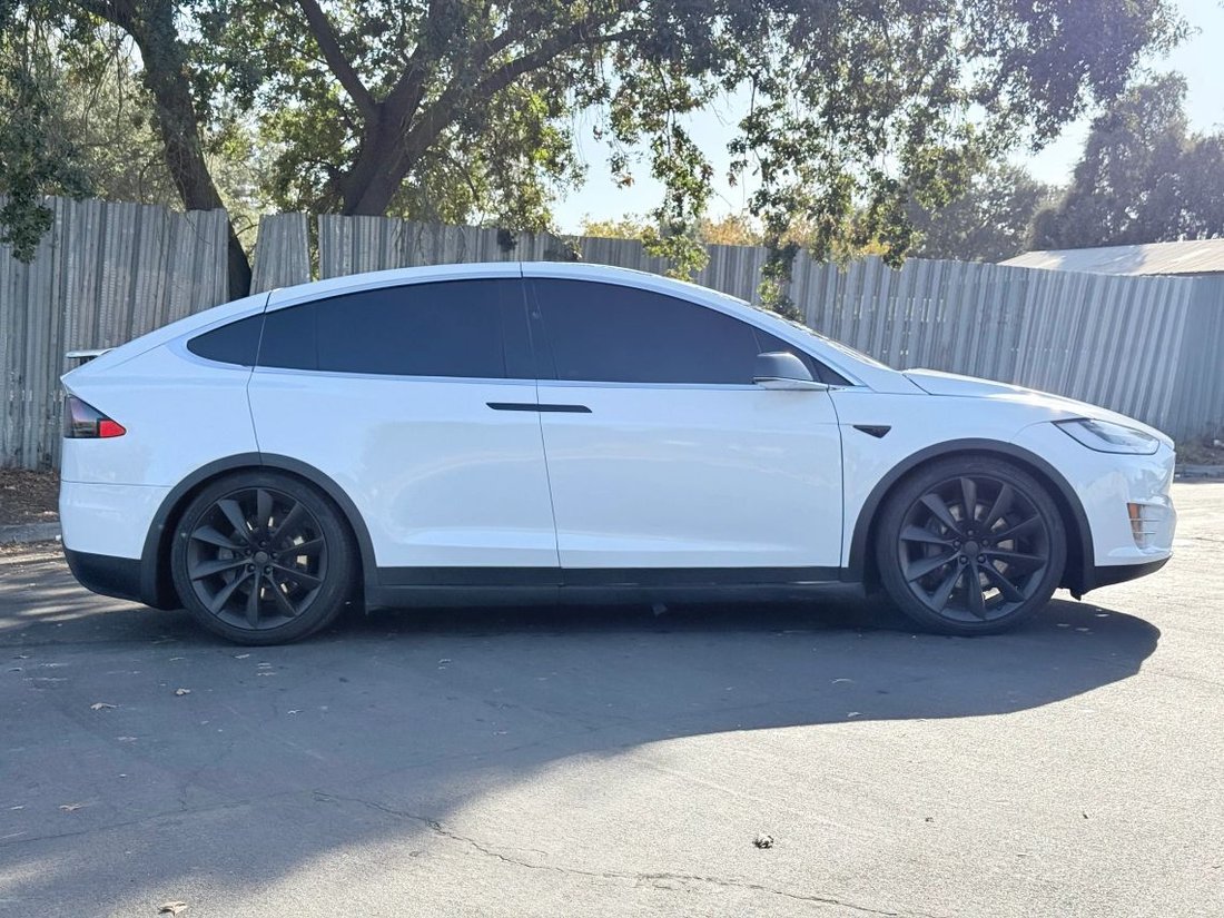 Suv in West Sacramento, CA, United States 4 - 19165076