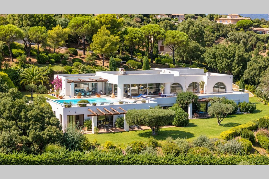 Villa en Ville-Les Saquedes-Le Bouillonnet, Sainte-Maxime, Francia 1 - 19161036