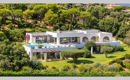 Villa à Ville-Les Saquedes-Le Bouillonnet, Sainte-Maxime, France 1