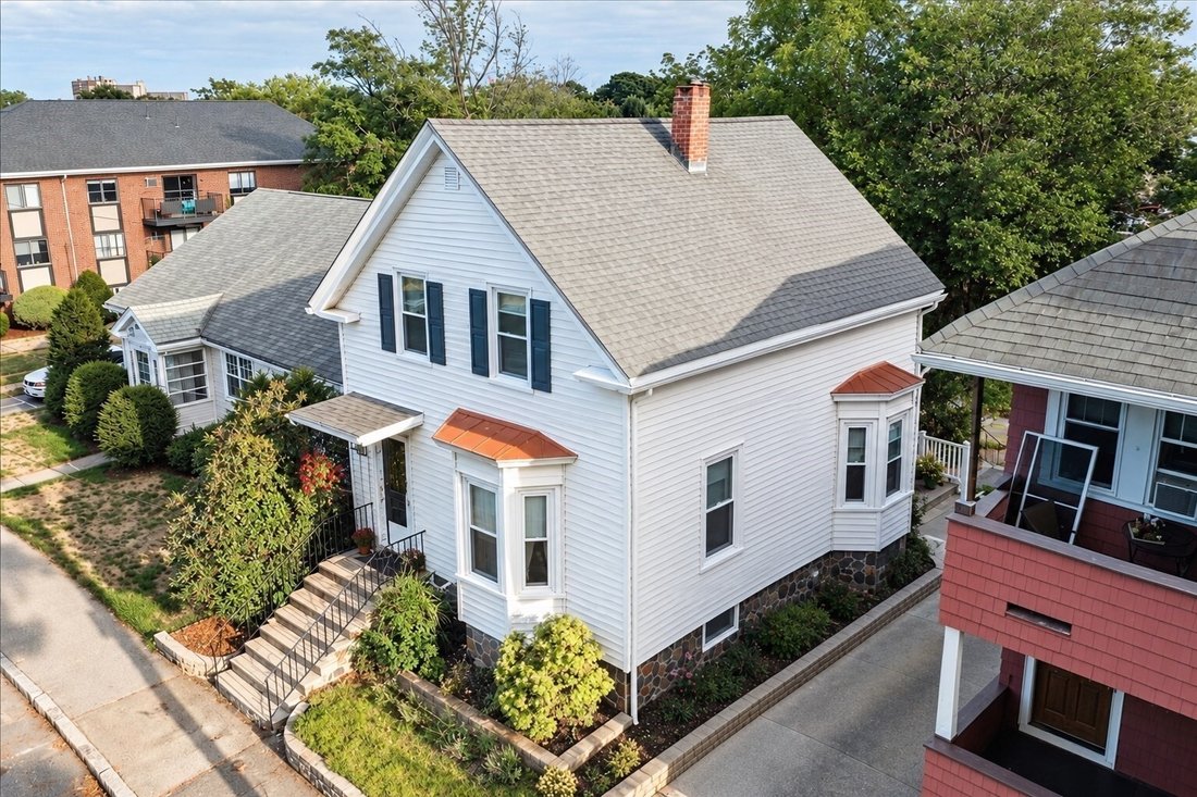 House in Medford, Massachusetts, United States 1 - 19165500