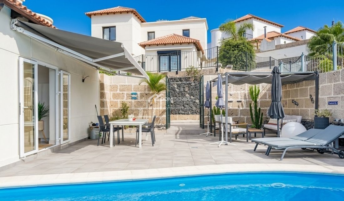 Villa in Arona, Canary Islands, Spain 2 - 19161090