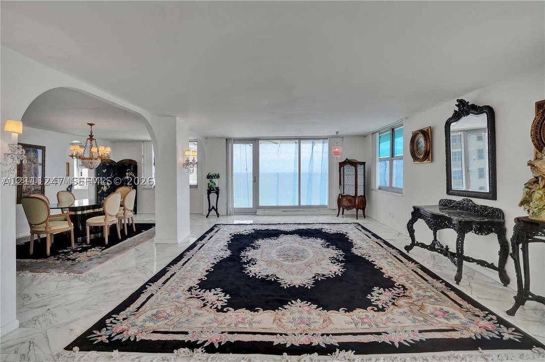 Condo in Hallandale Beach, Florida, United States 3 - 19163446