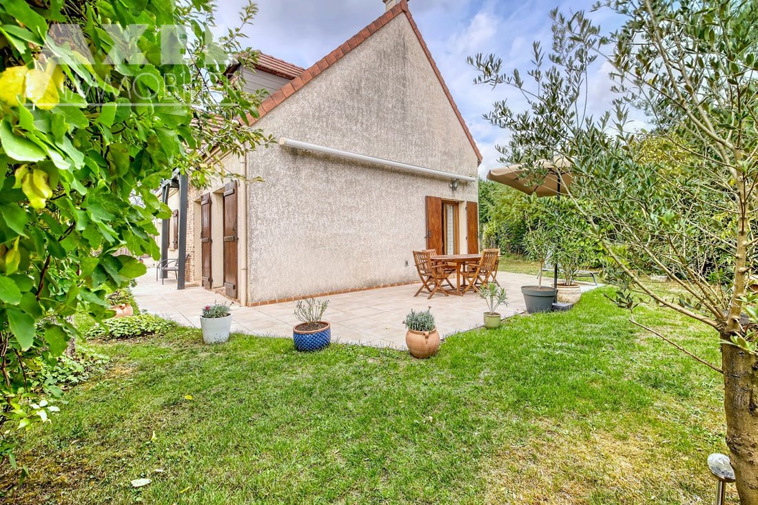 Casa a Bois de la Couronne, Bois-d'Arcy, Francia 3 - 19165871