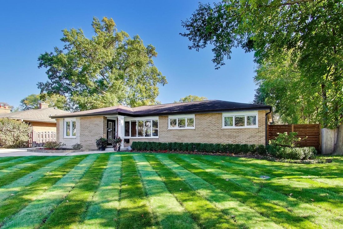 House in Mount Prospect, Illinois, United States 2 - 19129345