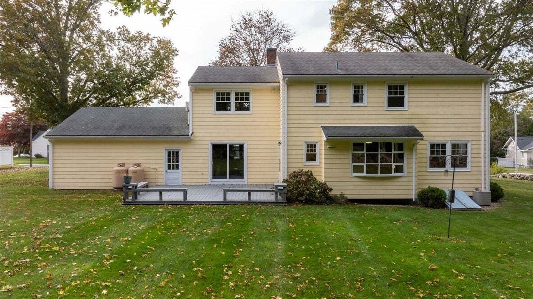 House in Westerly, Rhode Island, United States 3 - 19162557