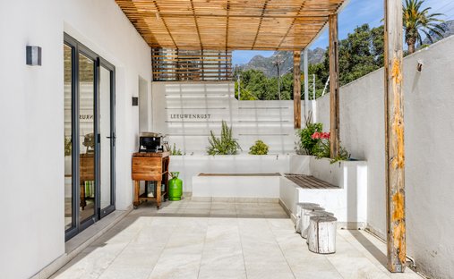 Country House in Gardens, City Bowl, Cape Town 1