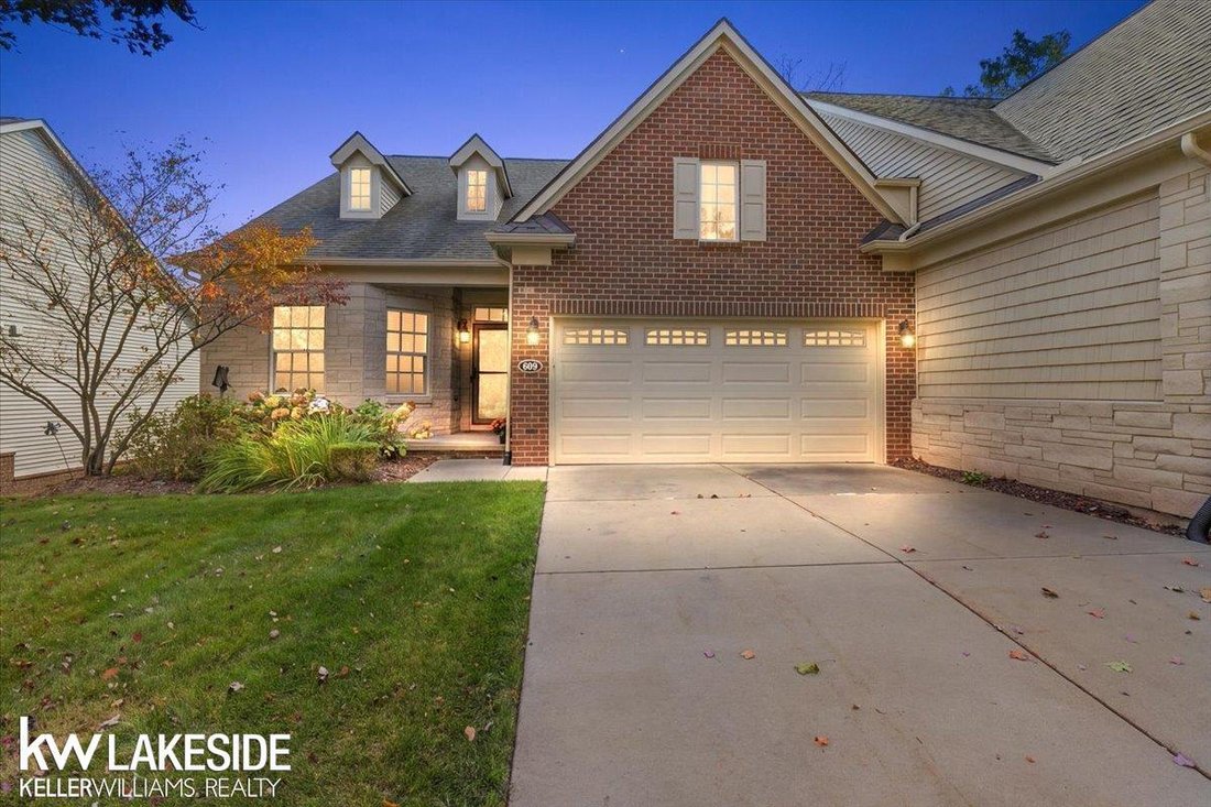 Condo in Rochester, Michigan, United States 1 - 19161619