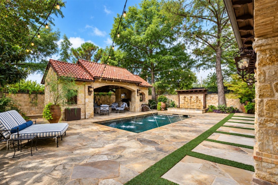 House in Dallas, Texas, United States 5 - 19160995