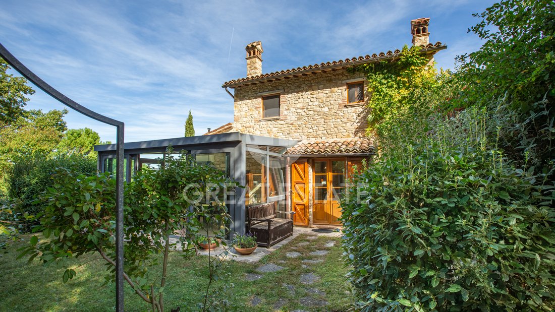 Estate in Todi, Umbria, Italy 3 - 19162911