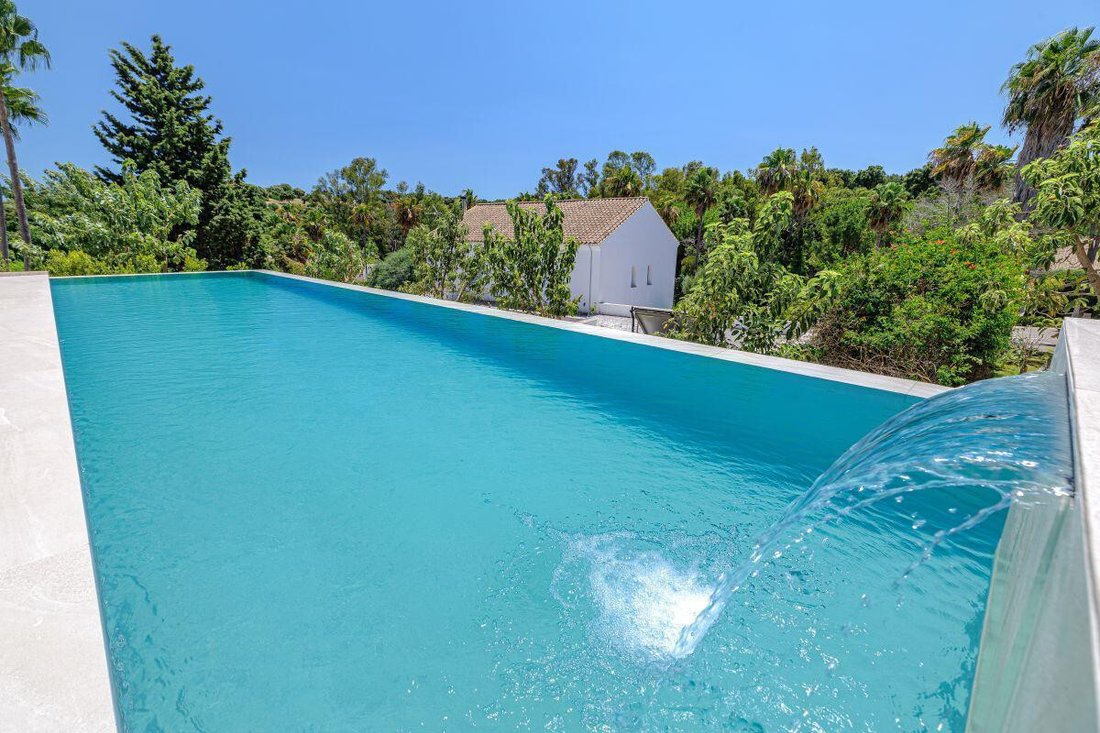 House in Sotogrande, San Roque, Andalusia 2 - 19165667