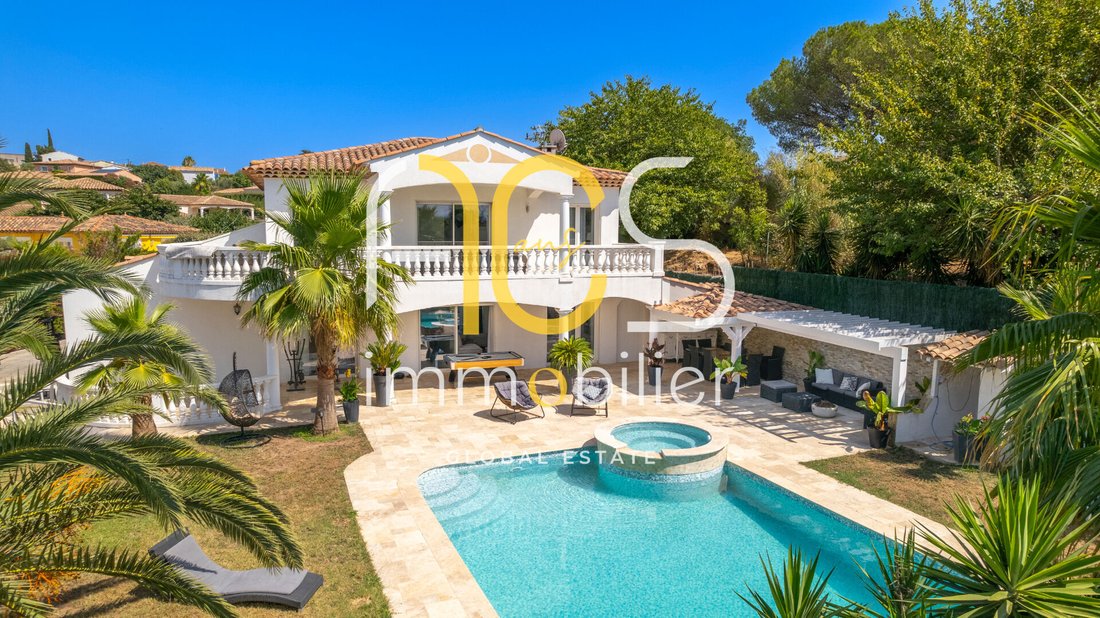 Villa a Fréjus, Provenza-Alpi-Costa Azzurra, Francia 1 - 17062110