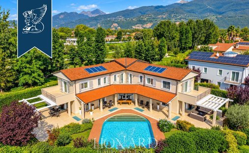 Villa a Vittoria Apuana, Forte dei Marmi, Toscana 1