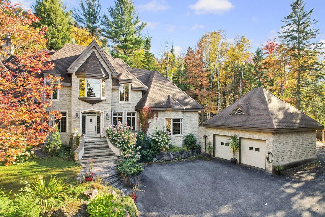 Maison à Sainte-Anne-des-Lacs, Québec, Canada 2 - 19164216