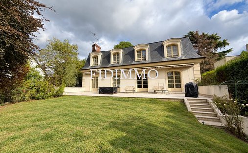 Villa en Chennevieres-sur-Marne, Isla de Francia, Francia 1
