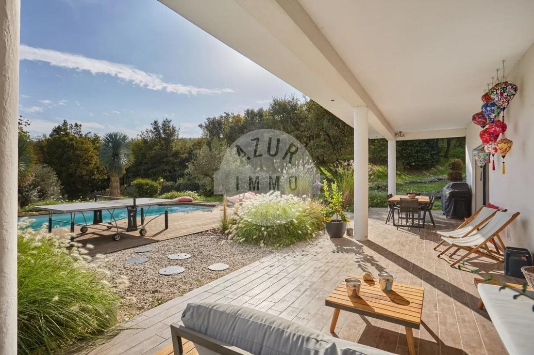 Villa in Cuges-les-Pins, Provence-Alpes-Côte d'Azur, France 1 - 19161181