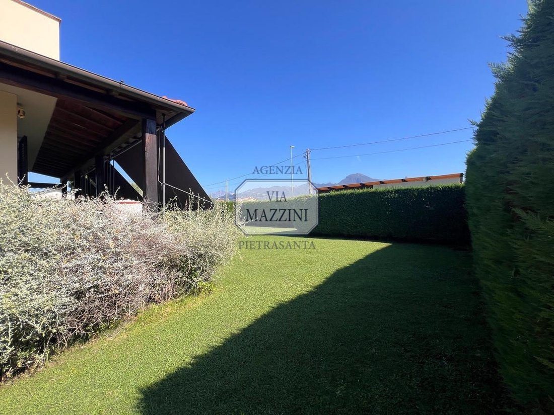 Country House in Capezzano Pianore, Camaiore, Tuscany 3 - 19163218