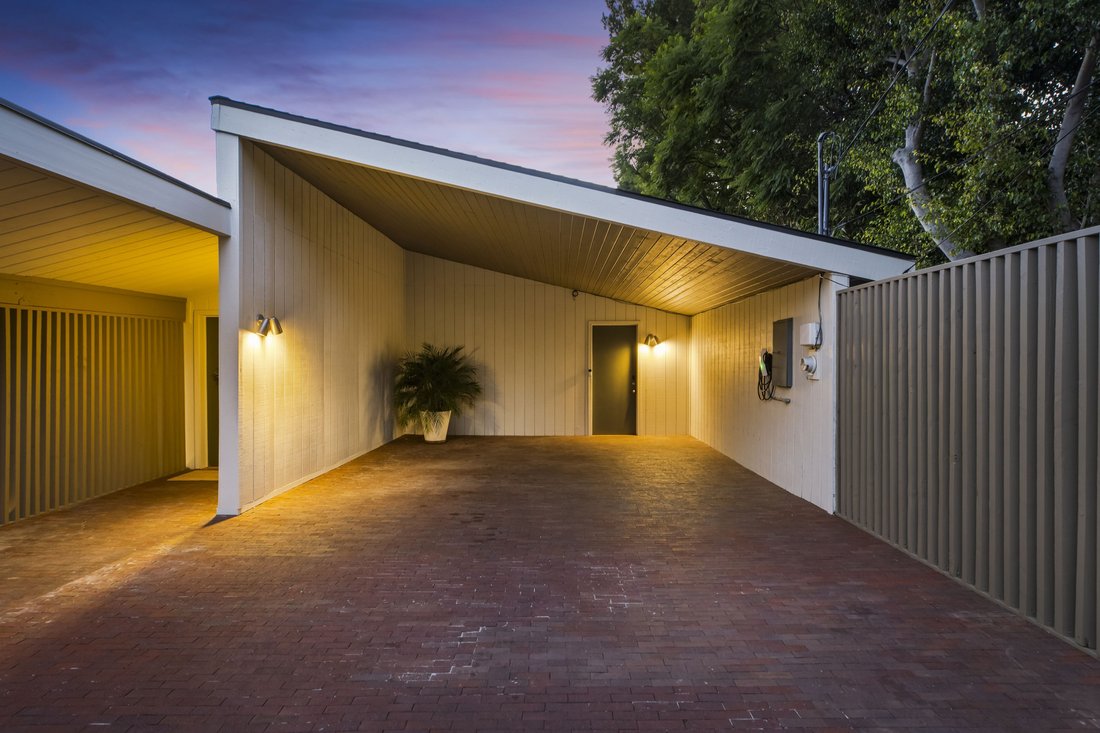 House in Los Angeles, California, United States 3 - 19162117