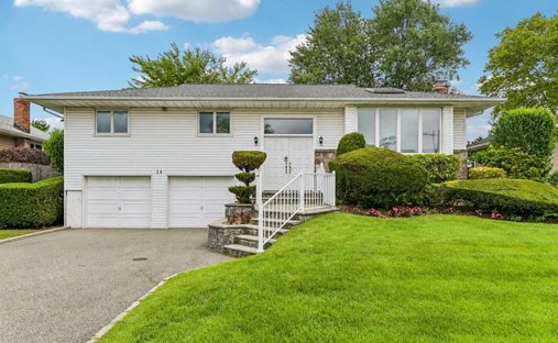 House in Plainview, New York, United States 1
