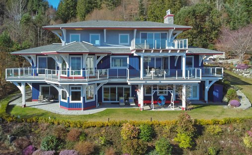 House in Gibsons, British Columbia, Canada 1