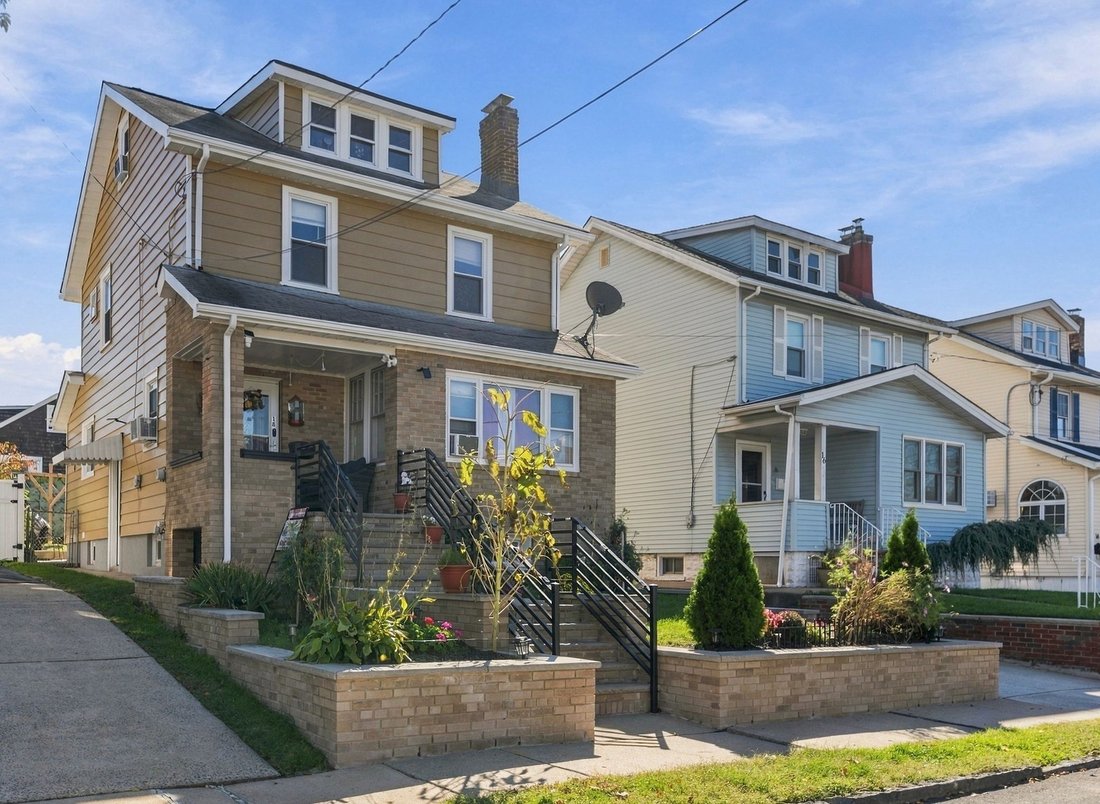 House in North Arlington, New Jersey, United States 2 - 19159923