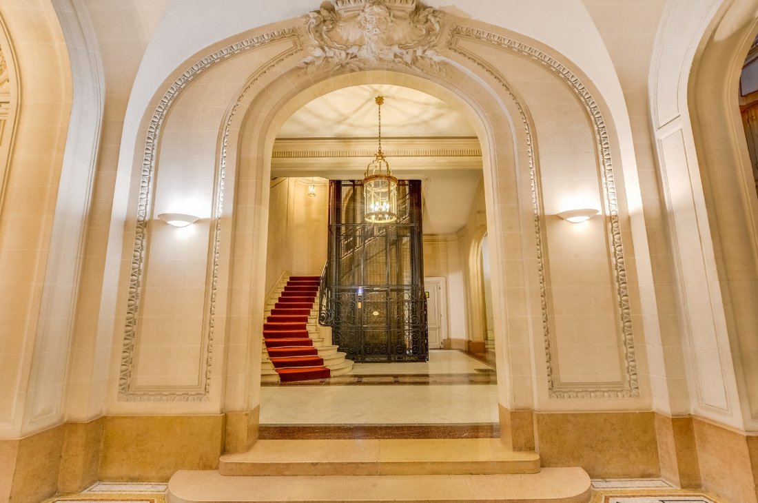 Apartment in Palais Royal, Paris 1er Arrondissement, Paris 2 - 19164362
