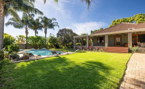 House in Hoog-En-Droog, Western Cape, South Africa 1