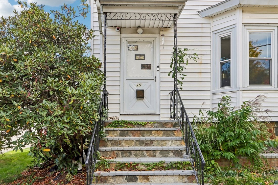 House in Medford, Massachusetts, United States 5 - 19165500