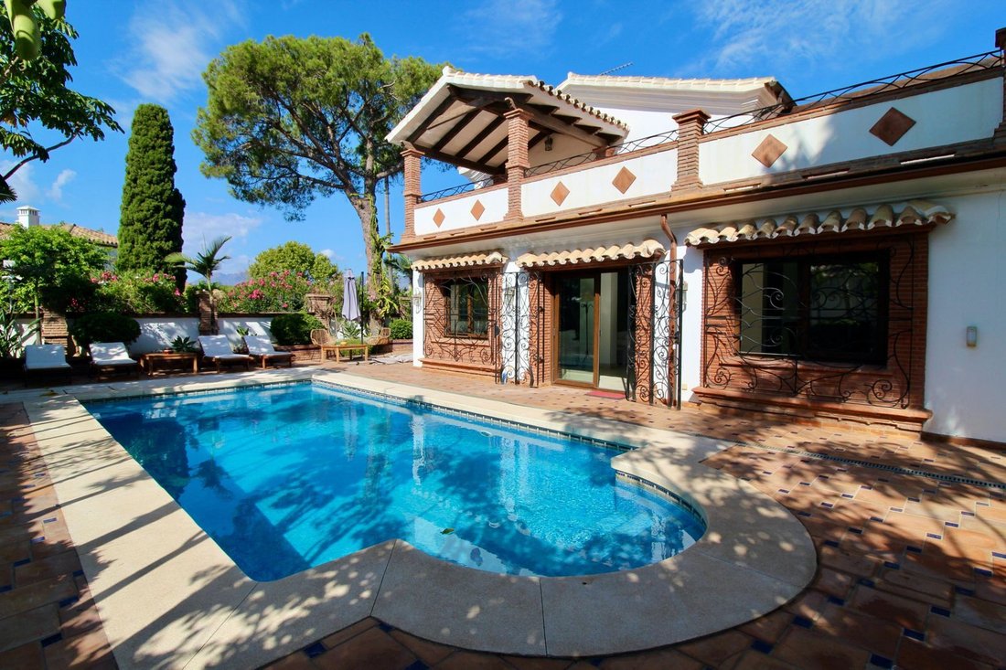 Chalet in Estepona, Andalusia, Spain 2 - 19163067