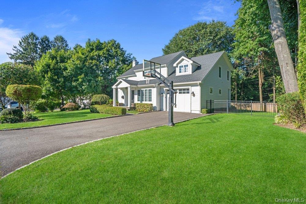 House in Albertson, New York, United States 2 - 19160410