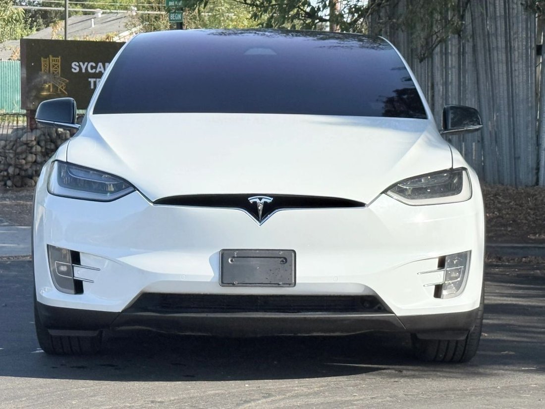 Suv in West Sacramento, CA, United States 2 - 19165076