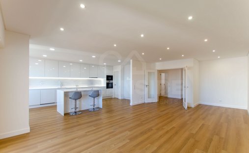 Apartment in Parede, Lisbon, Portugal 1