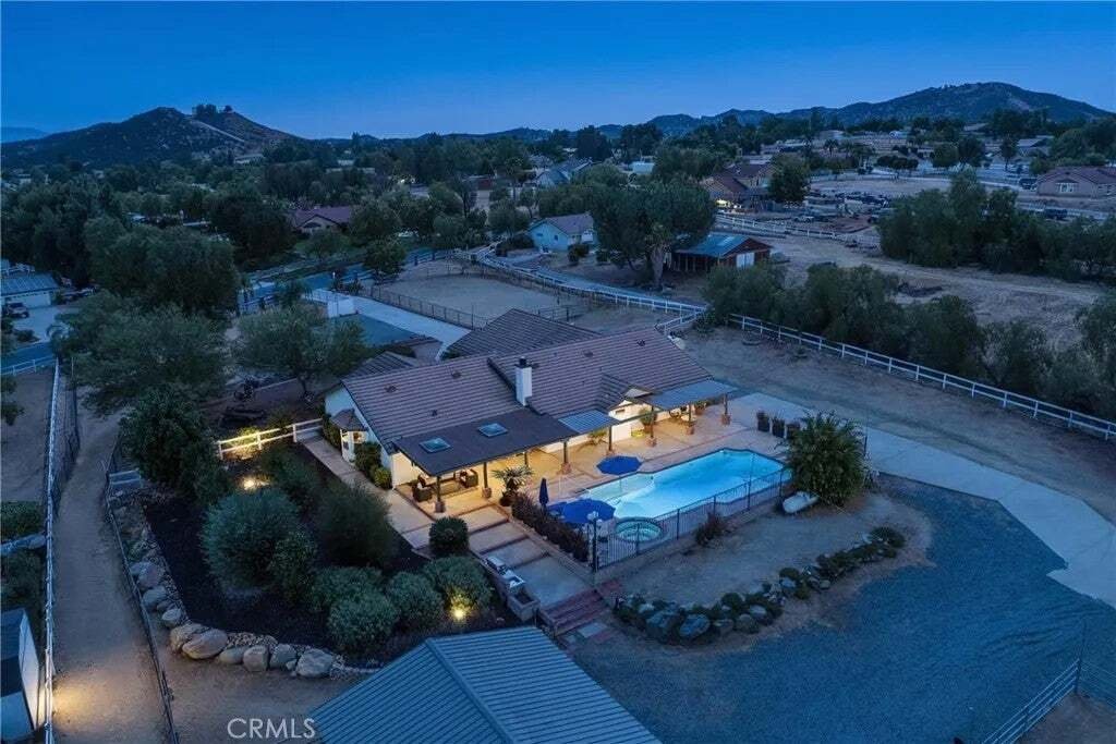 Maison à Perris, Californie, États-Unis 4 - 18795316