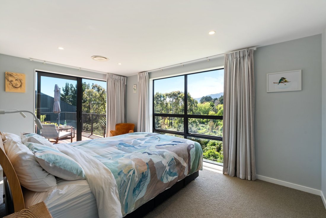 Waikanae, Wellington, New Zealand 5 - 19166001