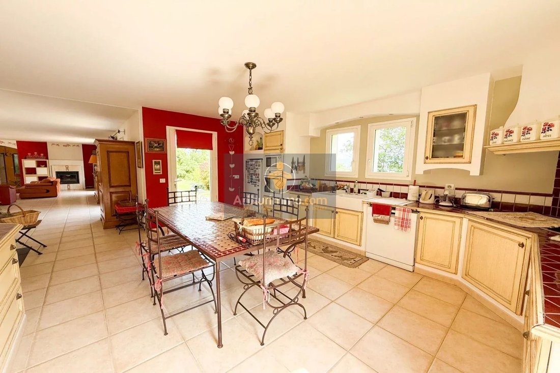 Villa in Apt, Provence-Alpes-Côte d'Azur, France 2 - 19160064