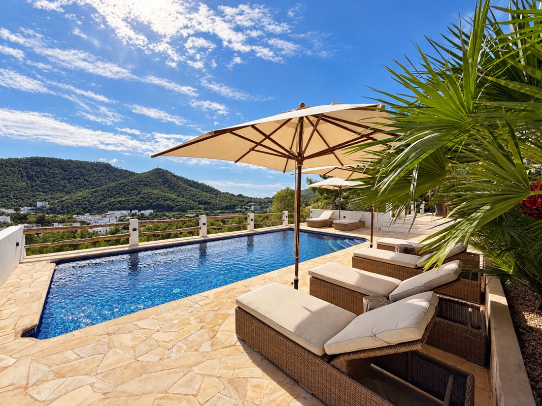 Villa in Cala Llonga, Ibiza, Santa Eularia des Riu, Balearic Islands 1 - 19160484