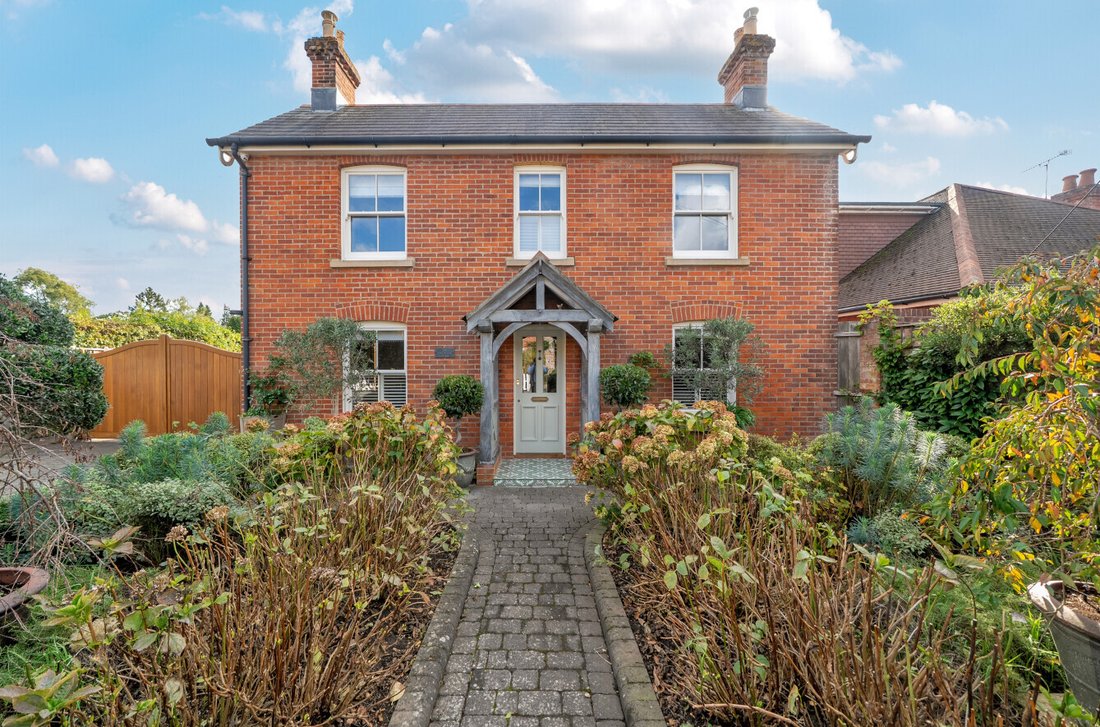 House in New Forest, England 1 - 19160303