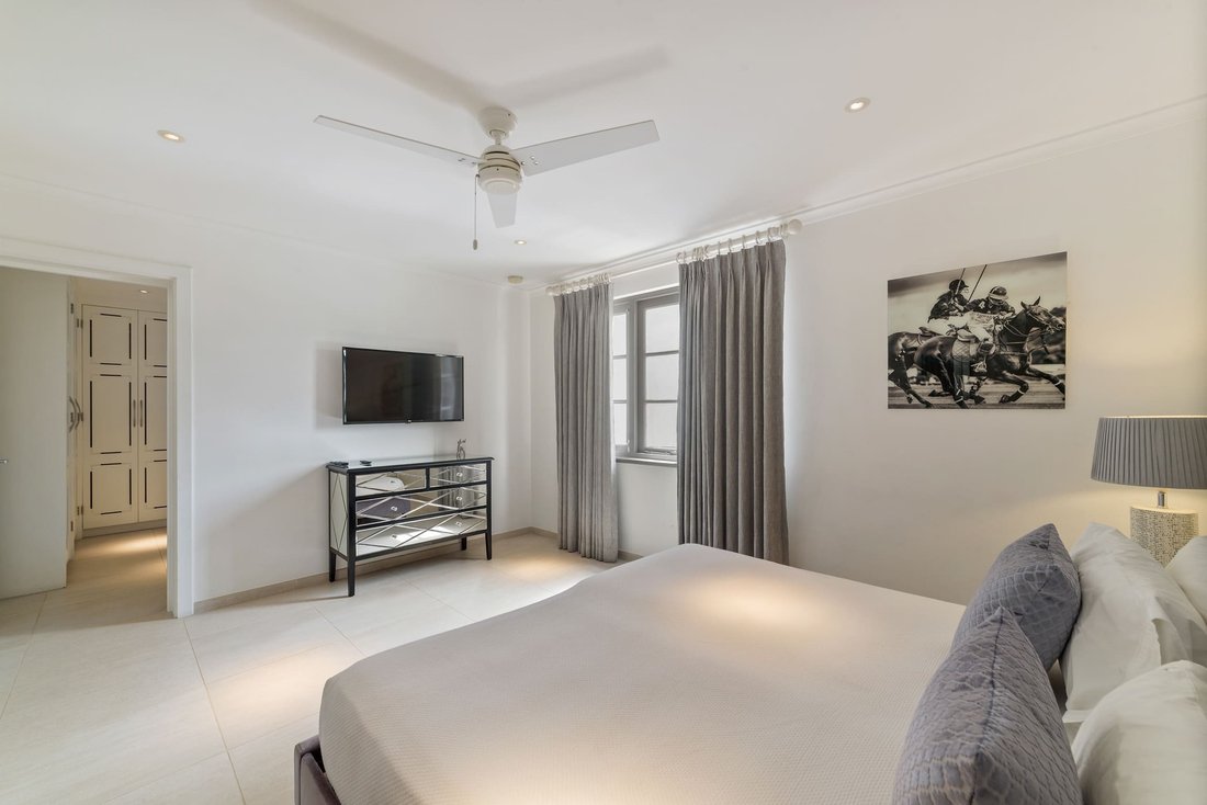 Apartment in Paynes Bay Beach, Saint James, Barbados 4 - 14319705