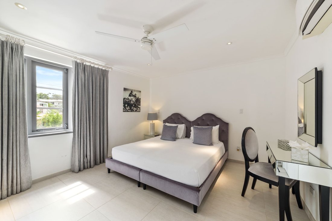 Apartment in Paynes Bay Beach, Saint James, Barbados 2 - 14319705