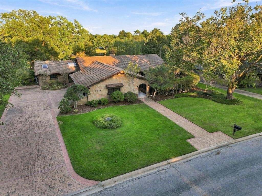 House in Sherman, Texas, United States 2 - 19160663