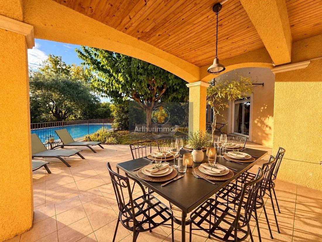 Villa in Roussillon, Provence-Alpes-Côte d'Azur, France 2 - 19160082