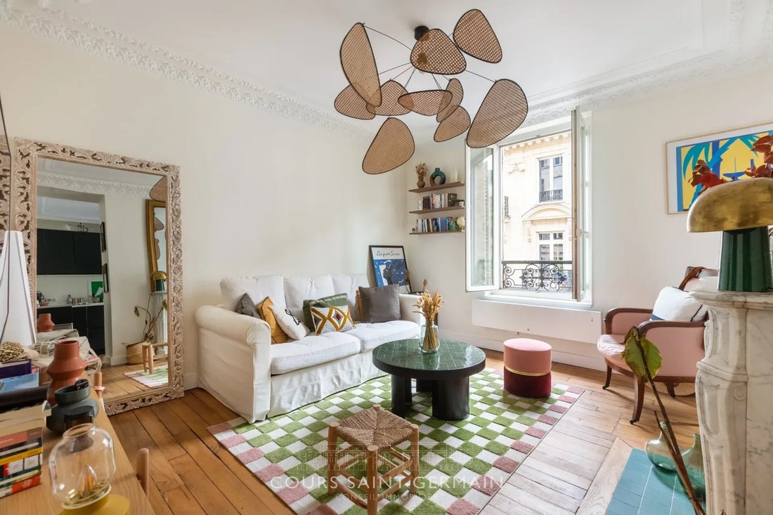 Apartment in Clichy-Trinité, Paris 9e Arrondissement, Paris 1 - 19161062