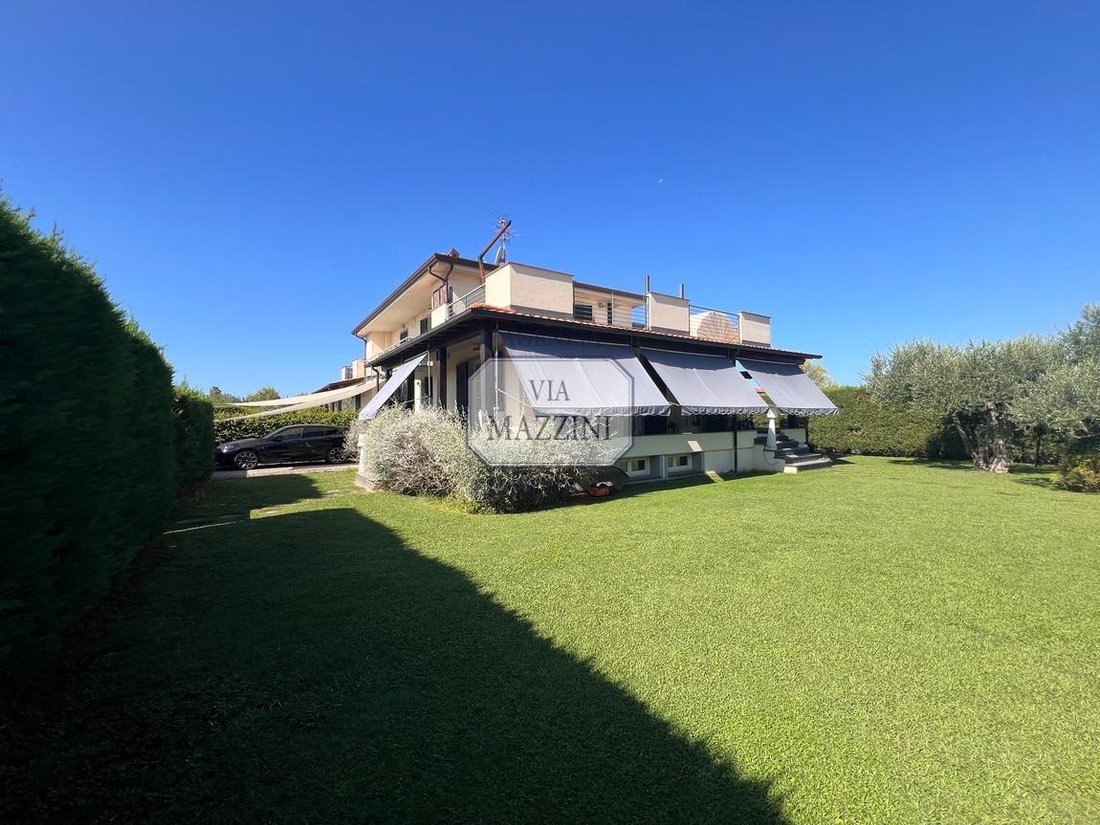 Country House in Capezzano Pianore, Camaiore, Tuscany 2 - 19163218