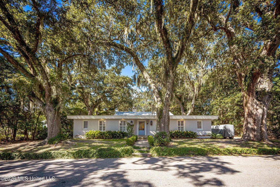 House in Ocean Springs, Mississippi, United States 1 - 19162278