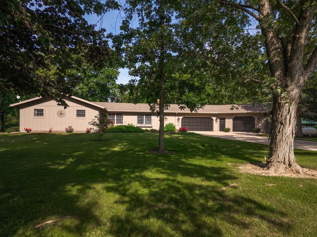 House in Pontiac, Illinois, United States 4 - 19163657