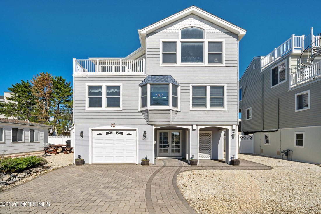 House in Ship Bottom, New Jersey, United States 2 - 19160008