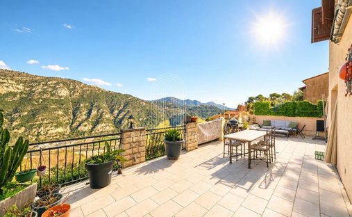 Maison à Gilette, Provence-Alpes-Côte d'Azur, France 1